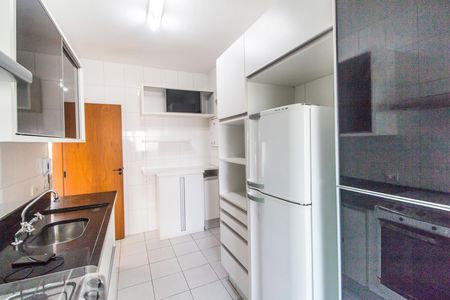 Apartamento para alugar com 120m², 3 quartos e 2 vagas Apartamento para alugar com 120m², 3 quartos e 2 vagasCozinha