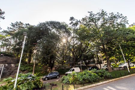 Apartamento para alugar com 120m², 3 quartos e 2 vagas Apartamento para alugar com 120m², 3 quartos e 2 vagasVista da Rua