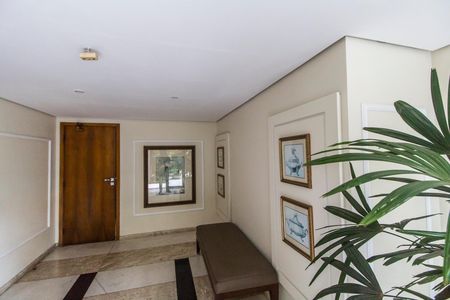 Apartamento para alugar com 120m², 3 quartos e 2 vagas Apartamento para alugar com 120m², 3 quartos e 2 vagasHall de entrada