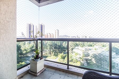 Apartamento para alugar com 120m², 3 quartos e 2 vagas Apartamento para alugar com 120m², 3 quartos e 2 vagasVaranda