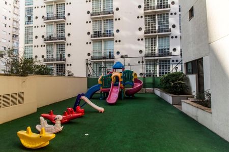 Apartamento para alugar com 120m², 3 quartos e 2 vagas Apartamento para alugar com 120m², 3 quartos e 2 vagasÁrea comum - Playground
