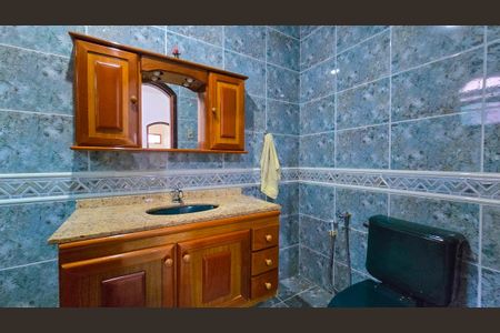 Casa à venda com 430m², 3 quartos e 2 vagas Casa à venda com 430m², 3 quartos e 2 vagasBanheiro Social