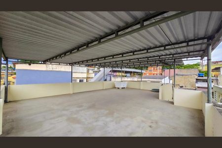 Casa à venda com 430m², 3 quartos e 2 vagas Casa à venda com 430m², 3 quartos e 2 vagasTerraço