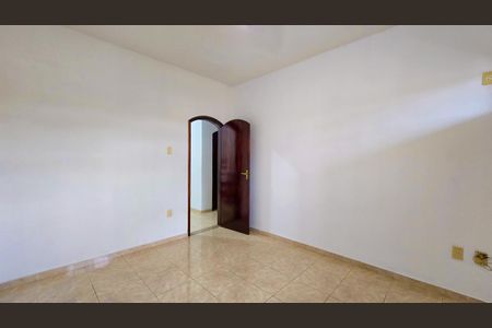 Casa à venda com 430m², 3 quartos e 2 vagas Casa à venda com 430m², 3 quartos e 2 vagasQuarto