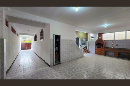 Garagem de casa à venda com 3 quartos, 430m² em Piedade, Rio de Janeiro