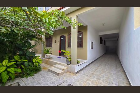 Garagem de casa à venda com 3 quartos, 430m² em Piedade, Rio de Janeiro