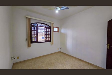 Casa à venda com 430m², 3 quartos e 2 vagas Casa à venda com 430m², 3 quartos e 2 vagasQuarto 3