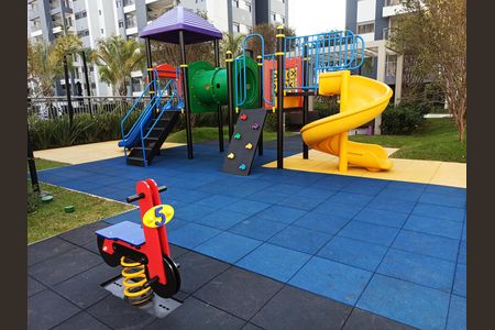 Apartamento para alugar com 106m², 3 quartos e 2 vagas Apartamento para alugar com 106m², 3 quartos e 2 vagasÁrea comum - Playground