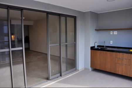 Apartamento para alugar com 106m², 3 quartos e 2 vagas Apartamento para alugar com 106m², 3 quartos e 2 vagasDetalhe - Varanda da Sala e Sala de Jantar