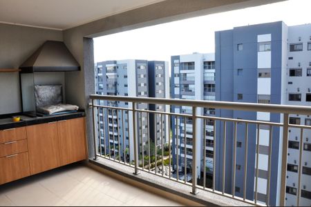 Apartamento para alugar com 106m², 3 quartos e 2 vagas Apartamento para alugar com 106m², 3 quartos e 2 vagasDetalhe - Varanda da Sala e Sala de Jantar
