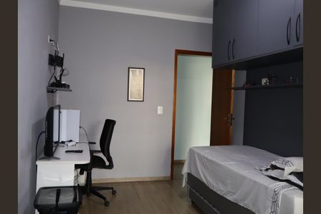 Casa para alugar com 150m², 2 quartos e 2 vagasQuarto 1