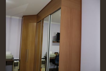 Quarto 2 de casa para alugar com 2 quartos, 150m² em Cidade Centenário, São Paulo