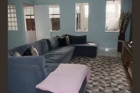Casa para alugar com 150m², 2 quartos e 2 vagasSala
