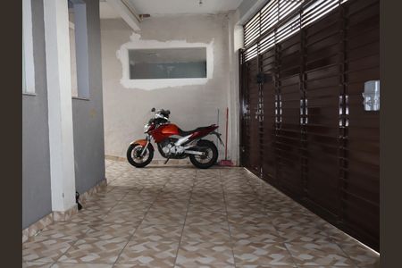 Garagem de casa para alugar com 2 quartos, 150m² em Cidade Centenário, São Paulo