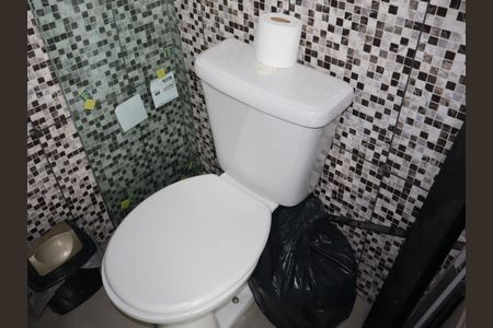 Casa para alugar com 150m², 2 quartos e 2 vagasBanheiro de serviço