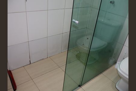 Casa para alugar com 150m², 2 quartos e 2 vagasBanheiro 1