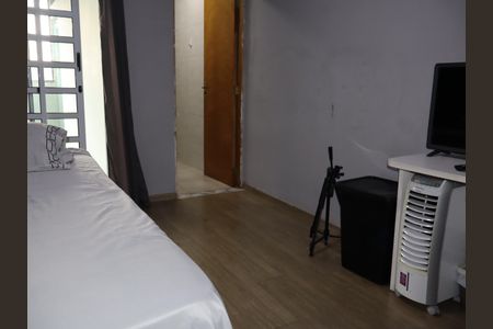 Casa para alugar com 150m², 2 quartos e 2 vagasQuarto 1