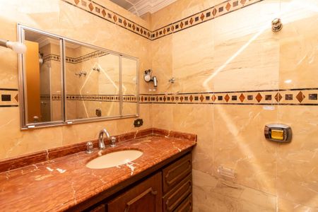Apartamento para alugar com 123m², 3 quartos e 1 vaga Apartamento para alugar com 123m², 3 quartos e 1 vagaBanheiro 2