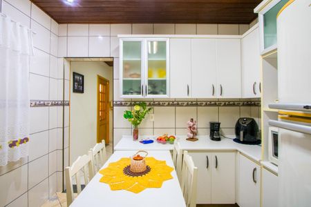 Casa à venda com 112m², 2 quartos e 2 vagas Casa à venda com 112m², 2 quartos e 2 vagasCozinha