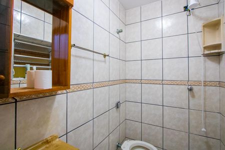 Casa à venda com 112m², 2 quartos e 2 vagas Casa à venda com 112m², 2 quartos e 2 vagasBanheiro de serviço