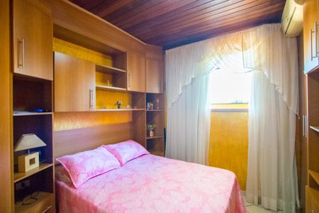 Casa à venda com 112m², 2 quartos e 2 vagas Casa à venda com 112m², 2 quartos e 2 vagasQuarto
