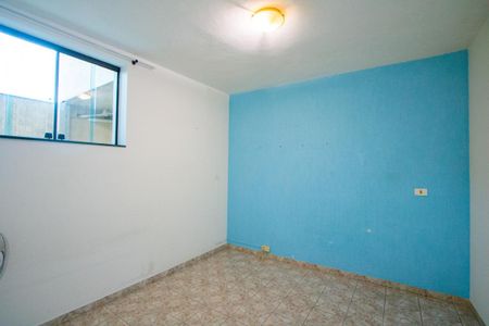 Casa à venda com 112m², 2 quartos e 2 vagas Casa à venda com 112m², 2 quartos e 2 vagasEdícula - Quarto