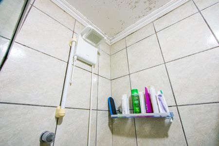 Banheiro de casa à venda com 2 quartos, 112m² em Vila Bela Vista, Santo André