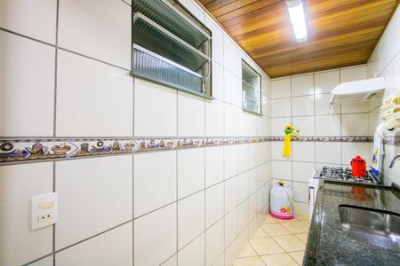 Casa à venda com 112m², 2 quartos e 2 vagas Casa à venda com 112m², 2 quartos e 2 vagasCozinha