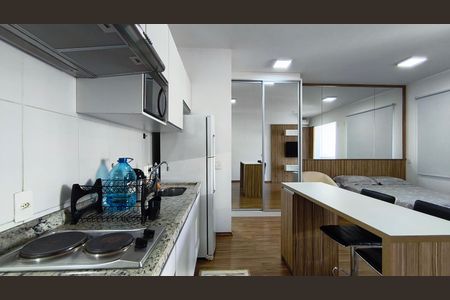 Cozinha de kitnet/studio para alugar com 1 quarto, 42m² em Paraíso, São Paulo
