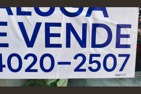 Studio à venda com 42m², 1 quarto e 1 vaga Studio à venda com 42m², 1 quarto e 1 vagaPlaquinha TMKT-17