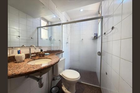 Apartamento para alugar com 85m², 3 quartos e 1 vaga Apartamento para alugar com 85m², 3 quartos e 1 vagaBanheiro da suíte