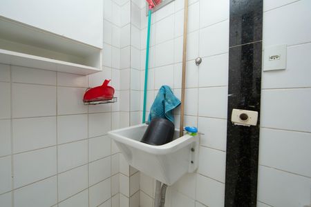 Área de serviço de apartamento para alugar com 3 quartos, 85m² em Estoril, Belo Horizonte