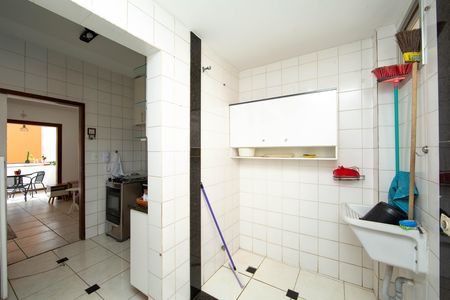 Área de serviço de apartamento para alugar com 3 quartos, 85m² em Estoril, Belo Horizonte