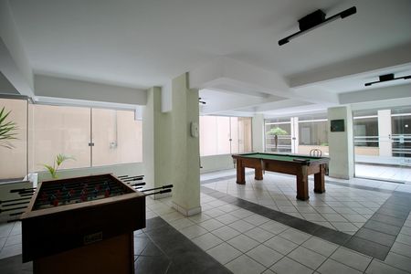 Apartamento para alugar com 135m², 2 quartos e 1 vaga Apartamento para alugar com 135m², 2 quartos e 1 vagaÁrea comum - Sala de jogos