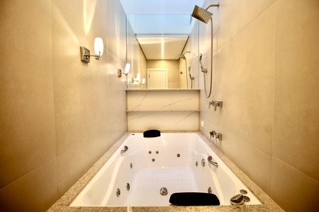 Apartamento para alugar com 135m², 2 quartos e 1 vaga Apartamento para alugar com 135m², 2 quartos e 1 vagaSpa privativo