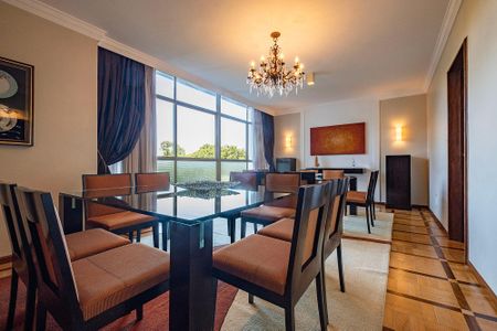 Apartamento à venda com 303m², 3 quartos e 3 vagas Apartamento à venda com 303m², 3 quartos e 3 vagasSala