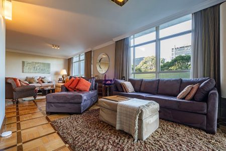 Apartamento à venda com 303m², 3 quartos e 3 vagas Apartamento à venda com 303m², 3 quartos e 3 vagasSala