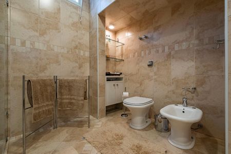Apartamento à venda com 303m², 3 quartos e 3 vagas Apartamento à venda com 303m², 3 quartos e 3 vagasSuíte