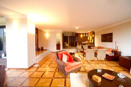 Apartamento à venda com 303m², 5 quartos e 3 vagas