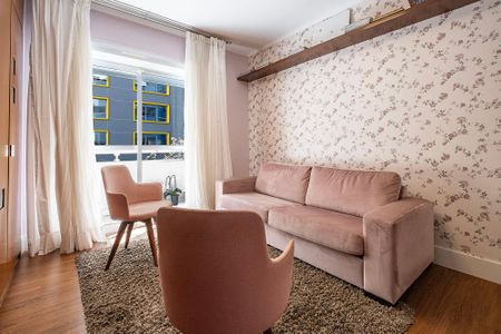 Apartamento à venda com 303m², 3 quartos e 3 vagas Apartamento à venda com 303m², 3 quartos e 3 vagasQuarto 4