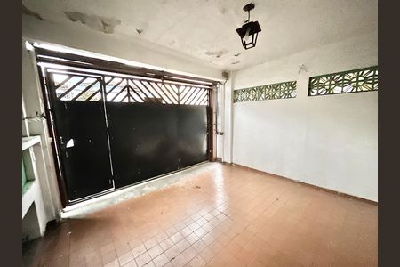 Garagem de casa à venda com 3 quartos, 130m² em Vila Isolina Mazzei, São Paulo