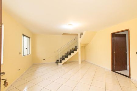 Sala de casa para alugar com 4 quartos, 185m² em Pinheirinho, Curitiba