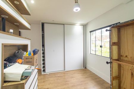 Quarto 3 Suite 2 de casa para alugar com 4 quartos, 185m² em Pinheirinho, Curitiba