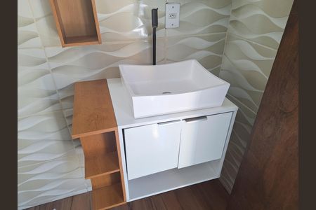 Casa para alugar com 2147483650m², 2 quartos e sem vaga Casa para alugar com 2147483650m², 2 quartos e sem vagaBanheiro Quarto 2