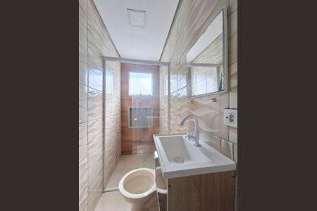Banheiro de casa para alugar com 2 quartos, 2147483647m² em Conjunto Promorar Estrada da Parada, São Paulo