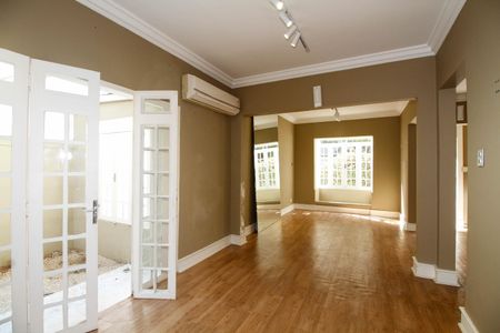 Casa para alugar com 150m², 2 quartos e 2 vagas Casa para alugar com 150m², 2 quartos e 2 vagasSala