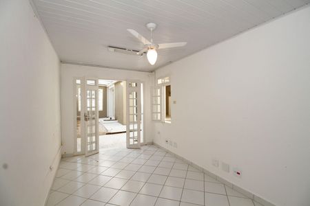 Casa para alugar com 150m², 2 quartos e 2 vagas Casa para alugar com 150m², 2 quartos e 2 vagasSala Pequena Fundos