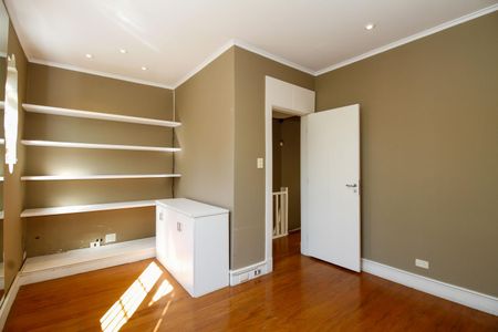 Quarto 1 de casa para alugar com 2 quartos, 150m² em Jardim Paulistano, São Paulo