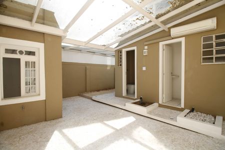 Pátio Interno Coberto de casa para alugar com 2 quartos, 150m² em Jardim Paulistano, São Paulo