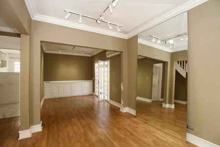 Casa para alugar com 150m², 2 quartos e 2 vagas Casa para alugar com 150m², 2 quartos e 2 vagasSala